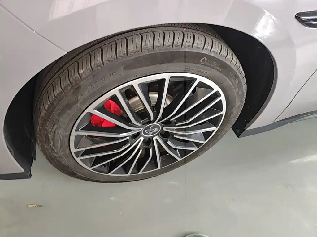 BYD Han — миниатюра 23
