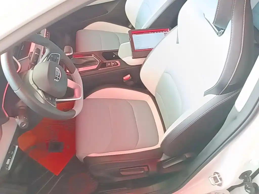 Geely Emgrand S — миниатюра 15