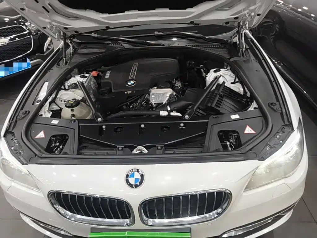 BMW 5 Series — миниатюра 20