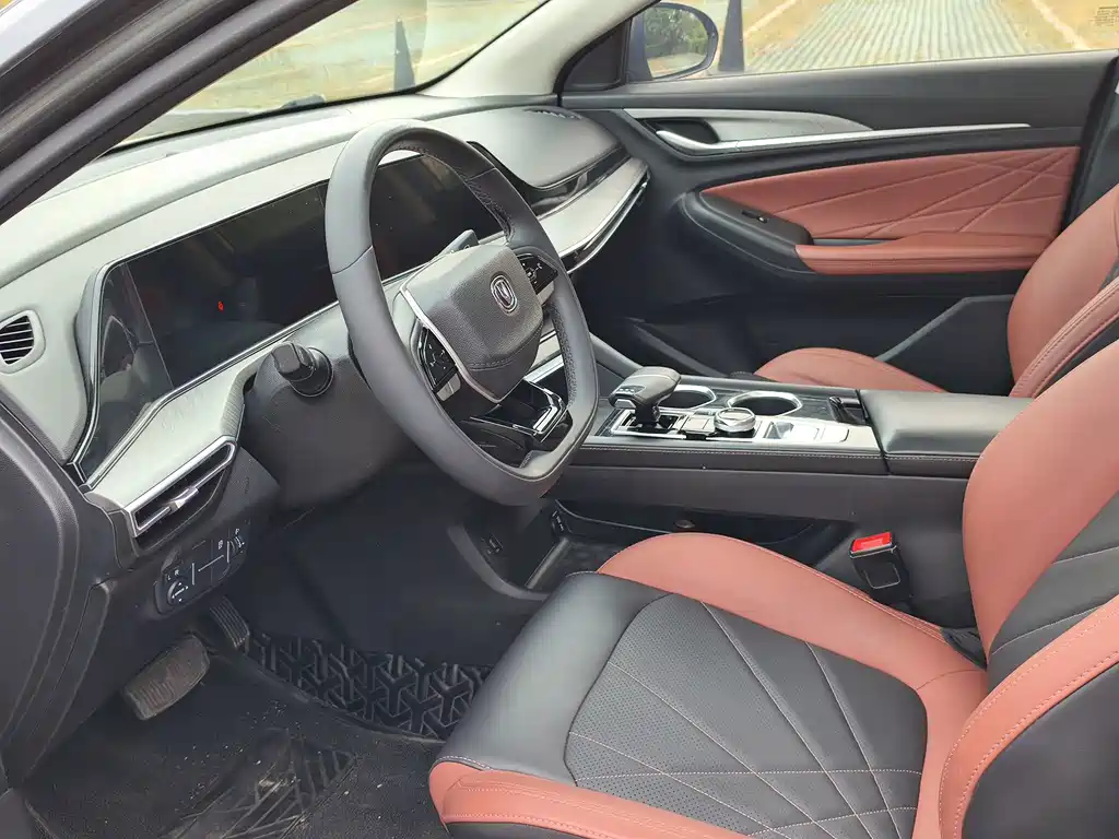 Changan Eado — миниатюра 5