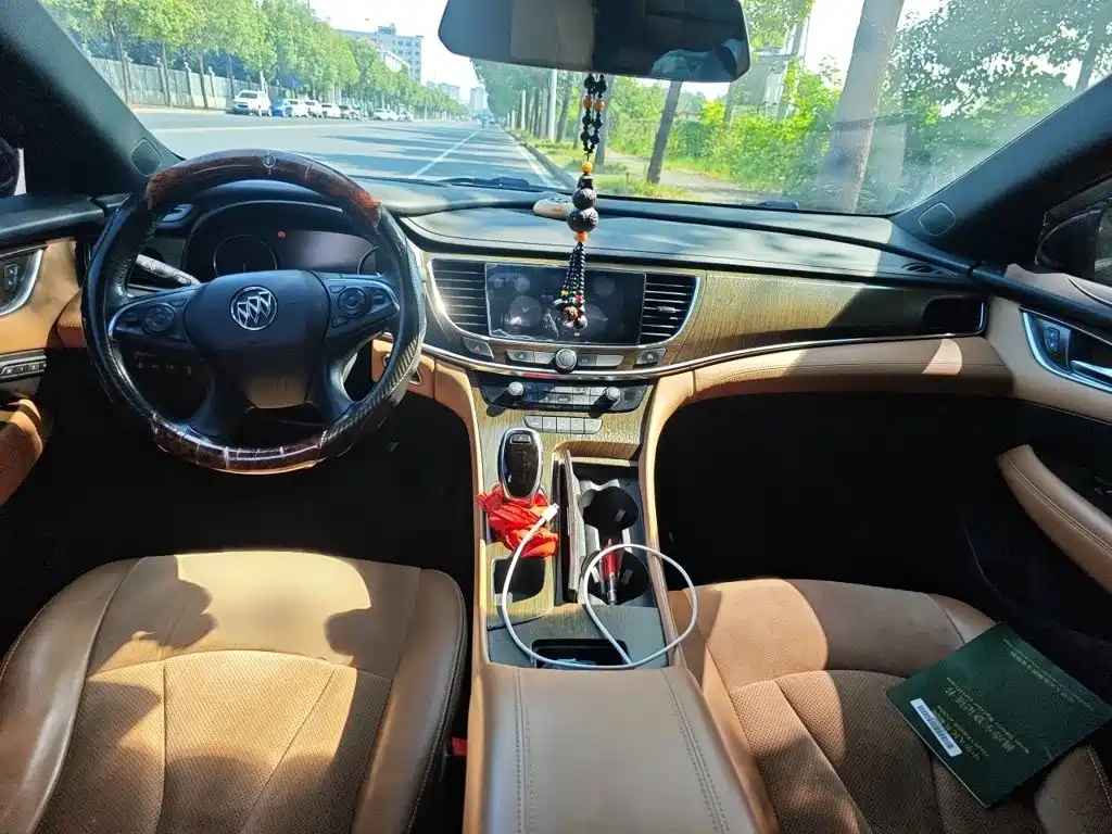 Buick LaCrosse — миниатюра 13