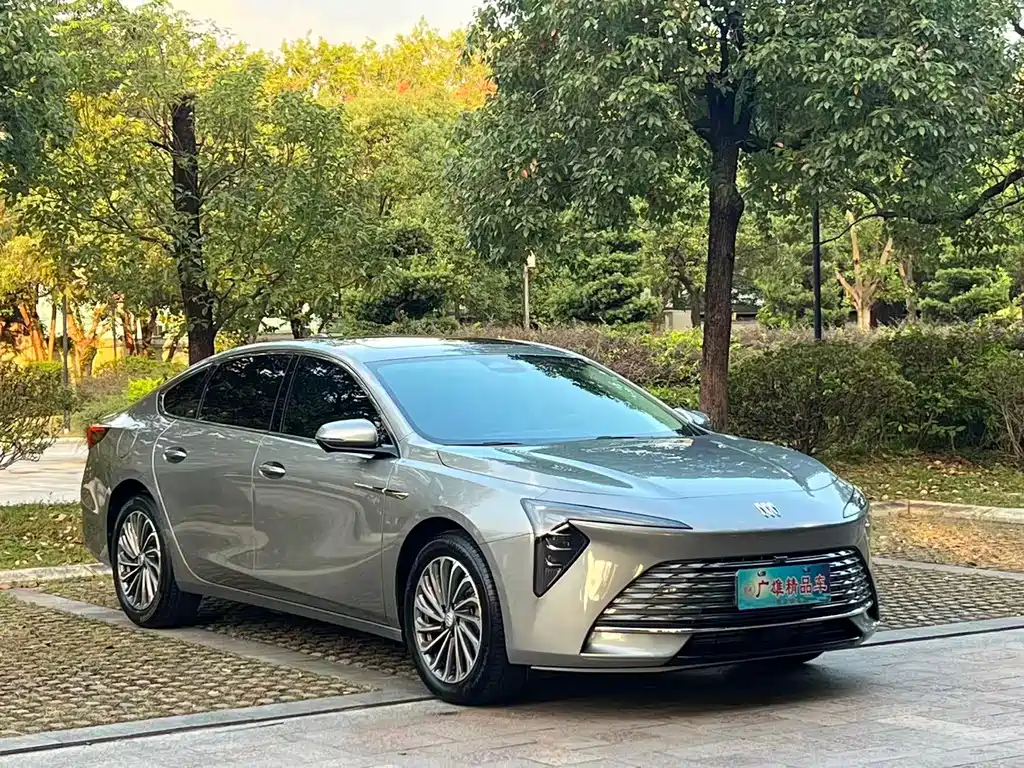 Buick LaCrosse — миниатюра 3