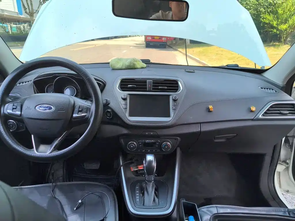 Ford Escort — миниатюра 13