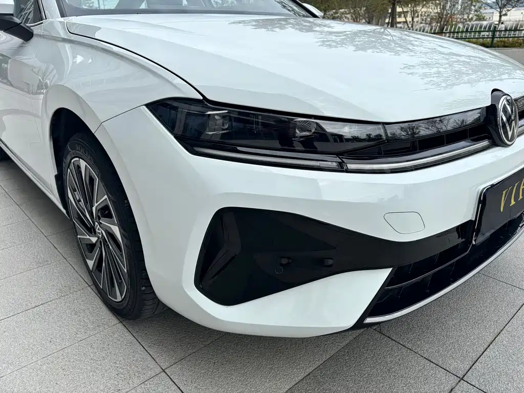 Volkswagen Sagitar — миниатюра 26