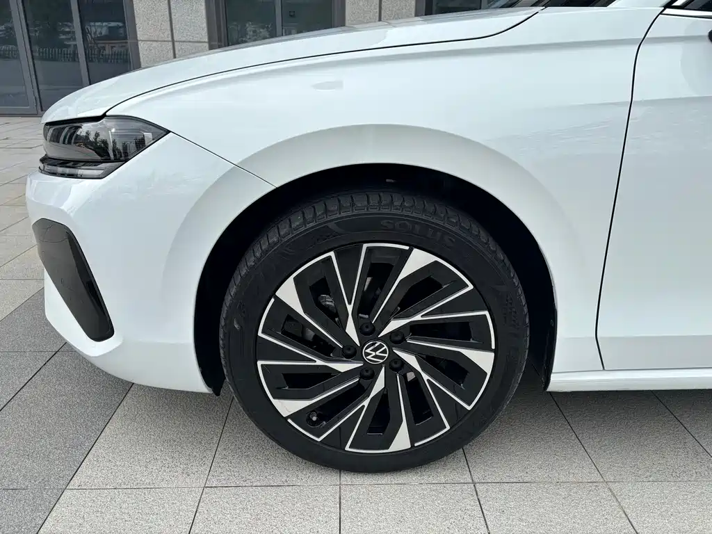 Volkswagen Sagitar — миниатюра 24