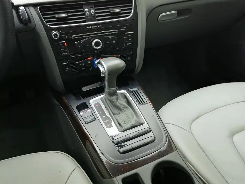 Audi A4L — миниатюра 13