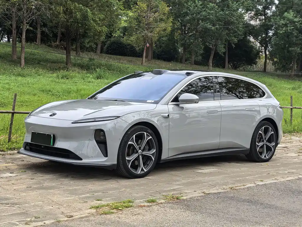 NIO ET5T