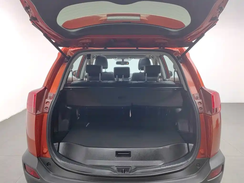Toyota RAV4 — миниатюра 16