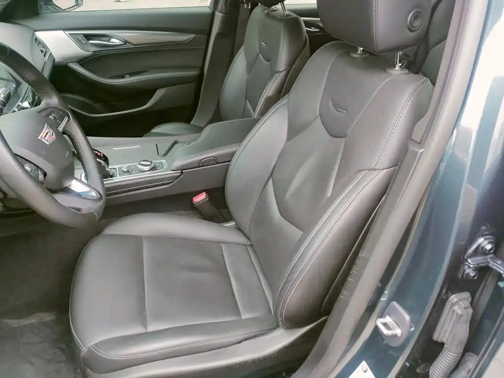 Cadillac CT5 — миниатюра 10