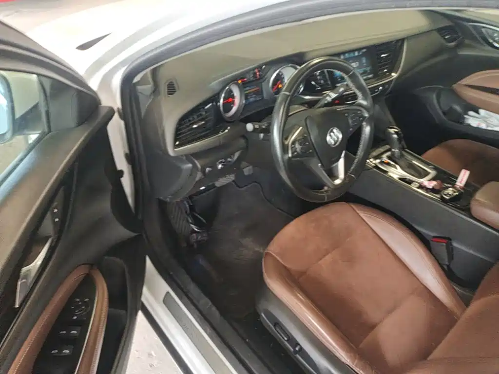 Buick Regal — миниатюра 16