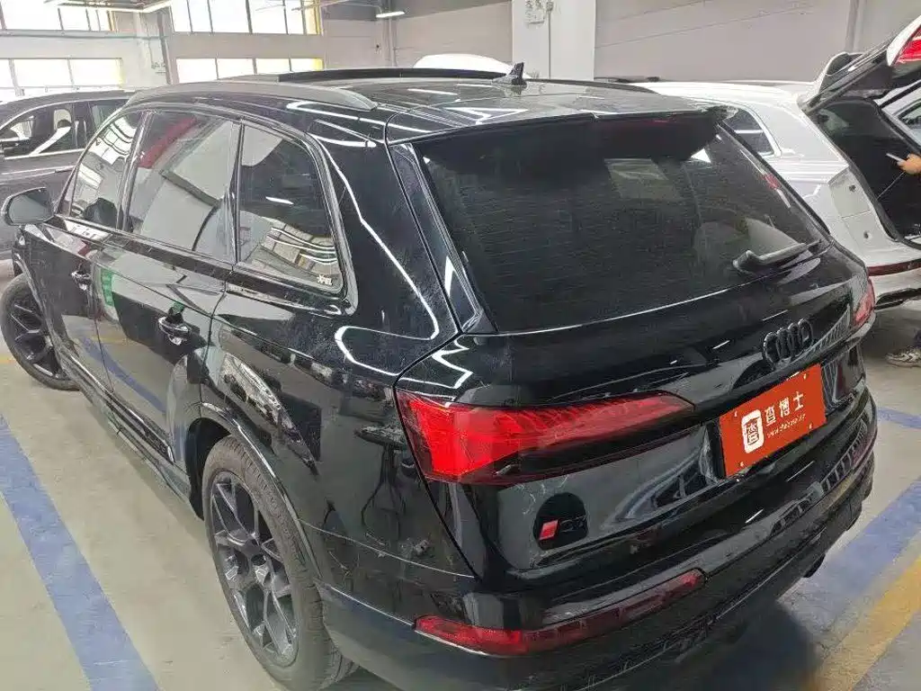 Audi Q7 — миниатюра 2