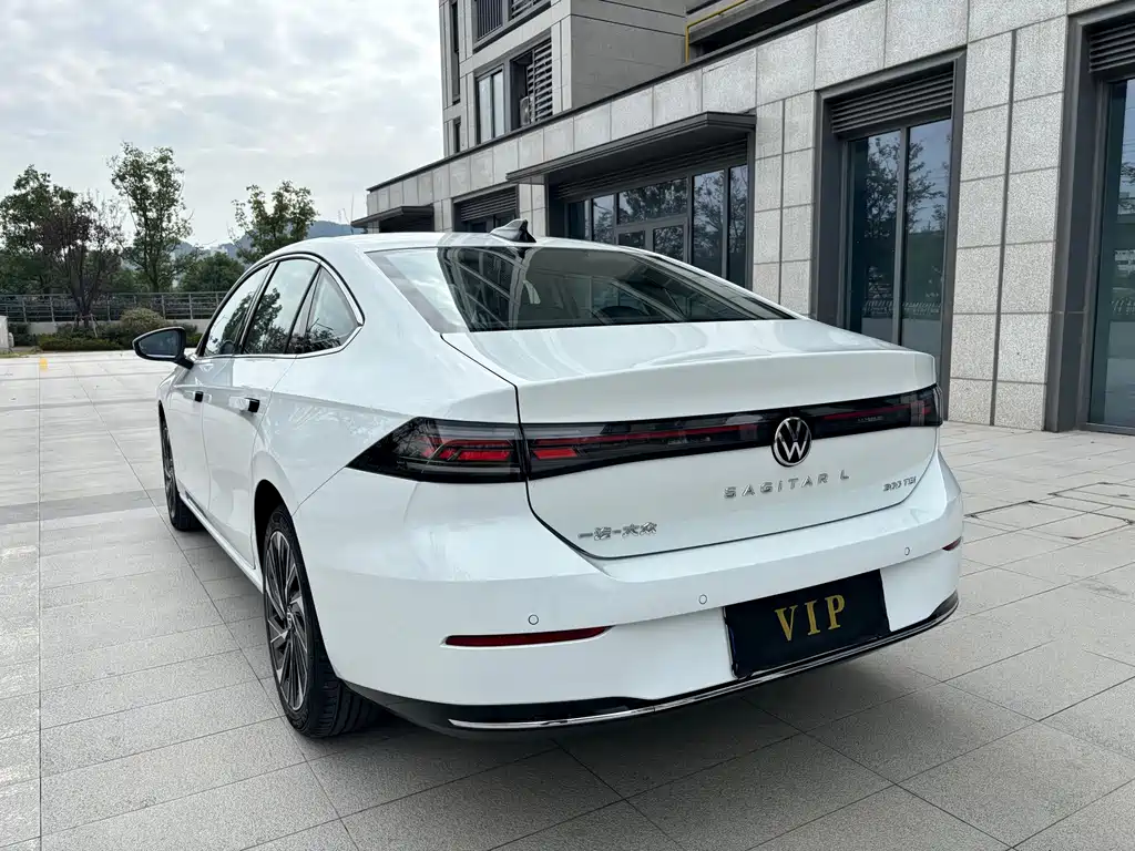 Volkswagen Sagitar — миниатюра 18