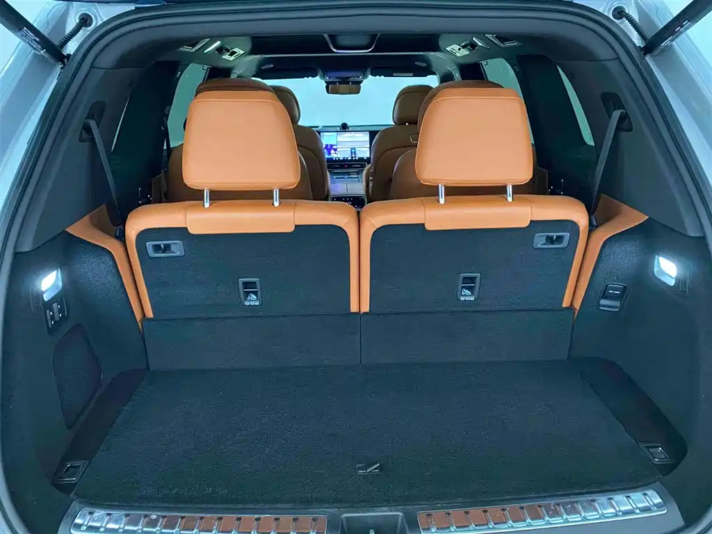 AITO ASK THE WORLD M9