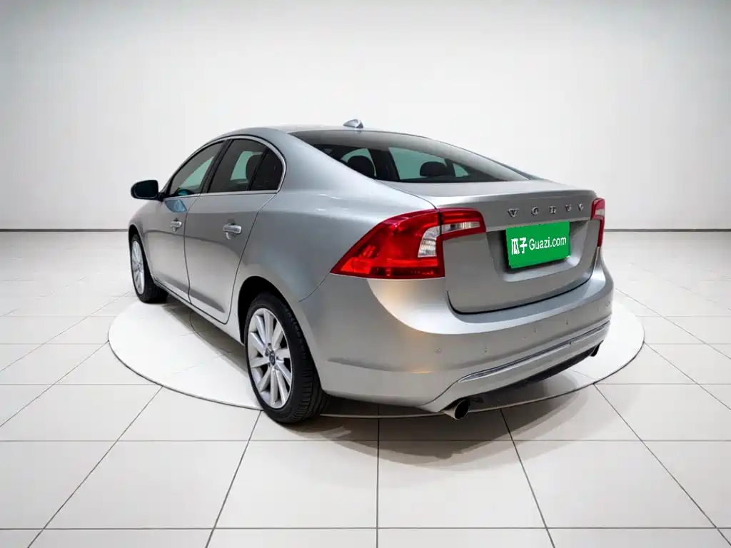 Volvo S60 — миниатюра 4