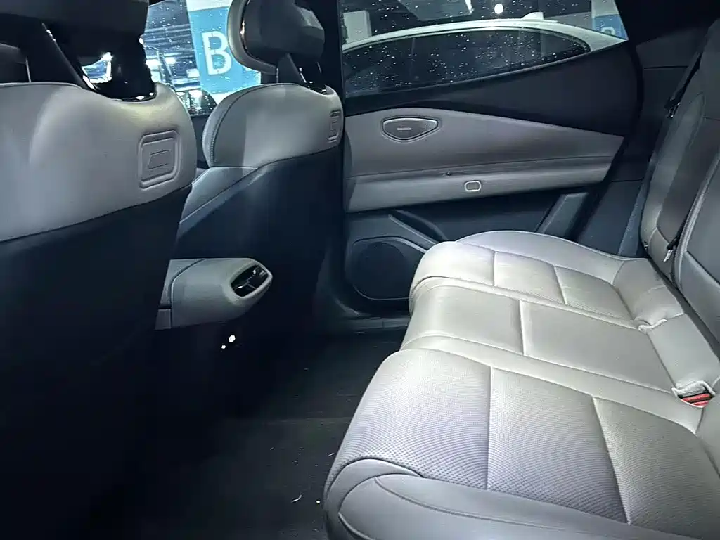 Lynk & Co Z10 — миниатюра 7