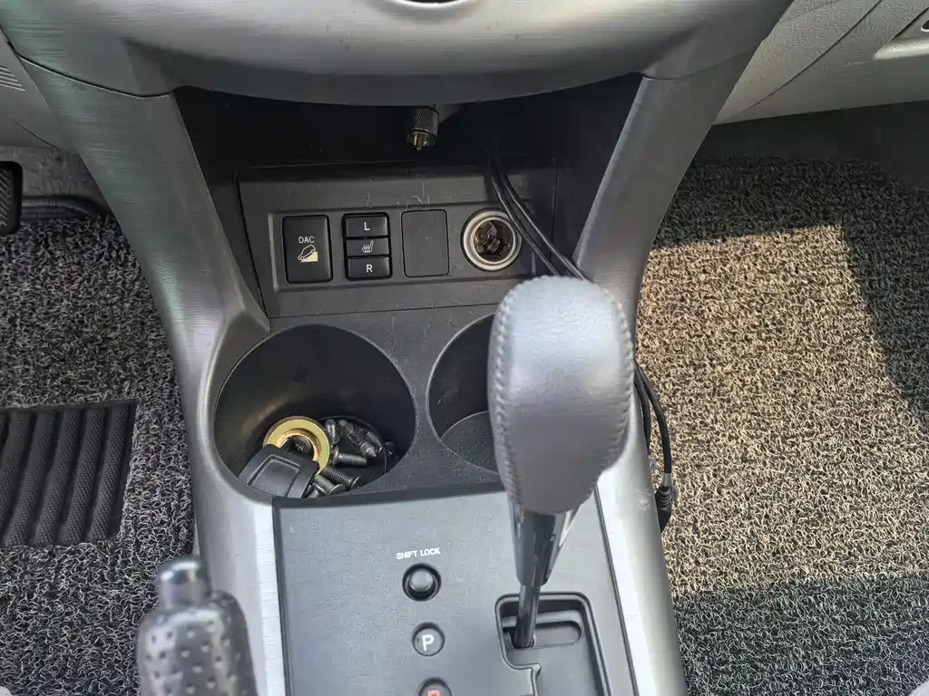 Toyota RAV4 2006 2.4 Luxury