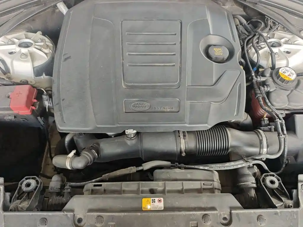 Land Rover Velar — миниатюра 16