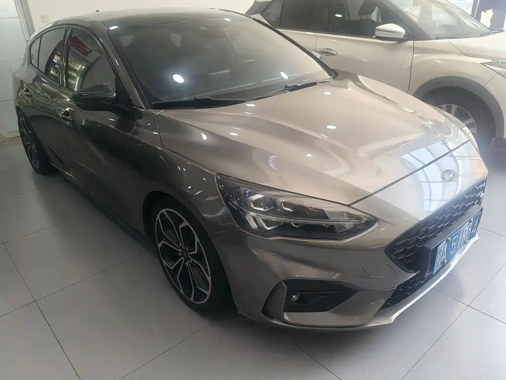 Ford Focus 2020 EcoBoost 180 AT ST Line