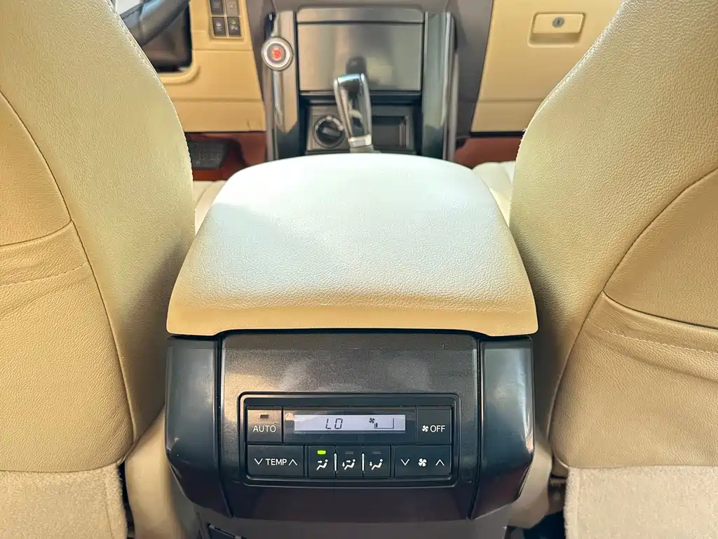 Toyota Prado (Import) — миниатюра 8