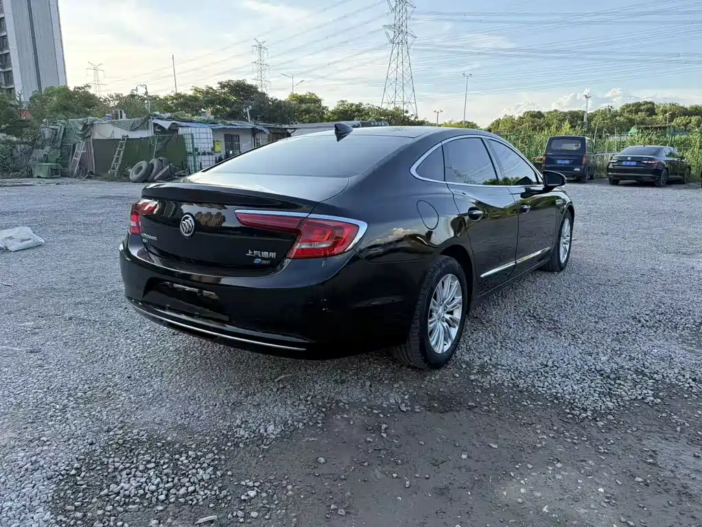 Buick LaCrosse — миниатюра 9
