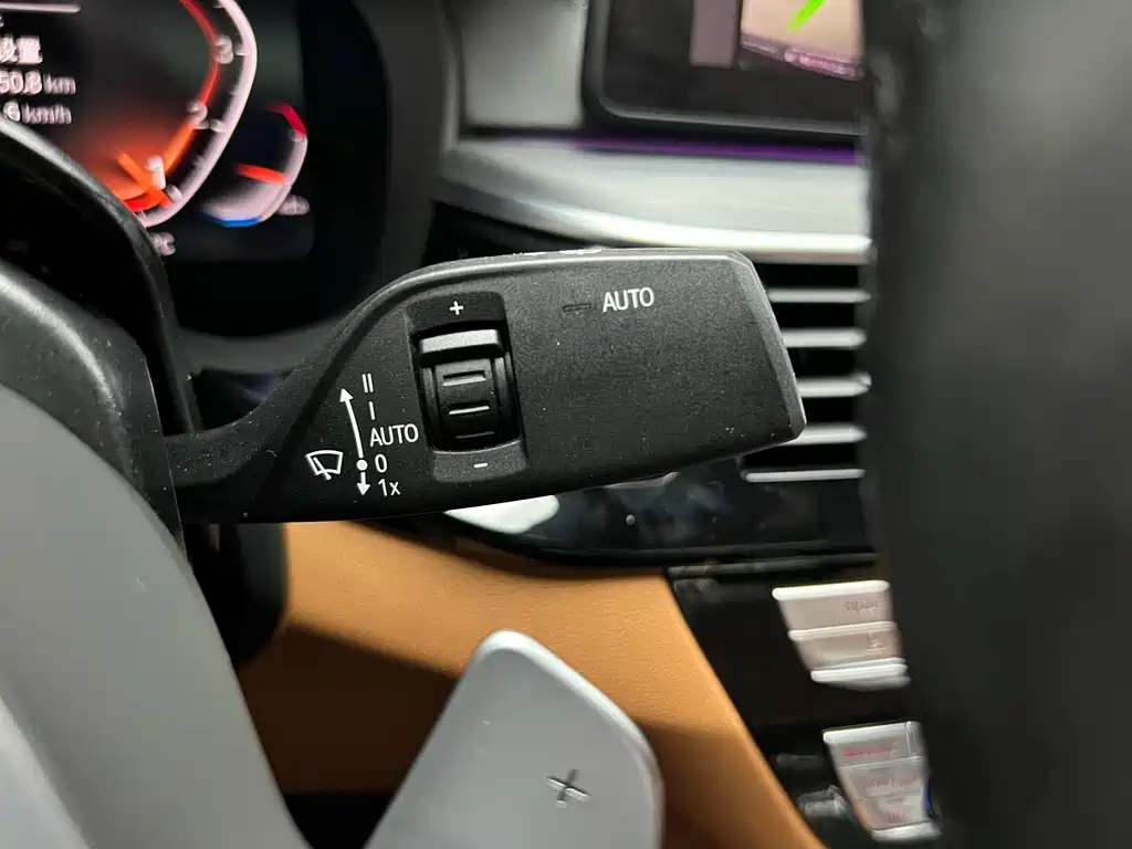 BMW 5 Series — миниатюра 22