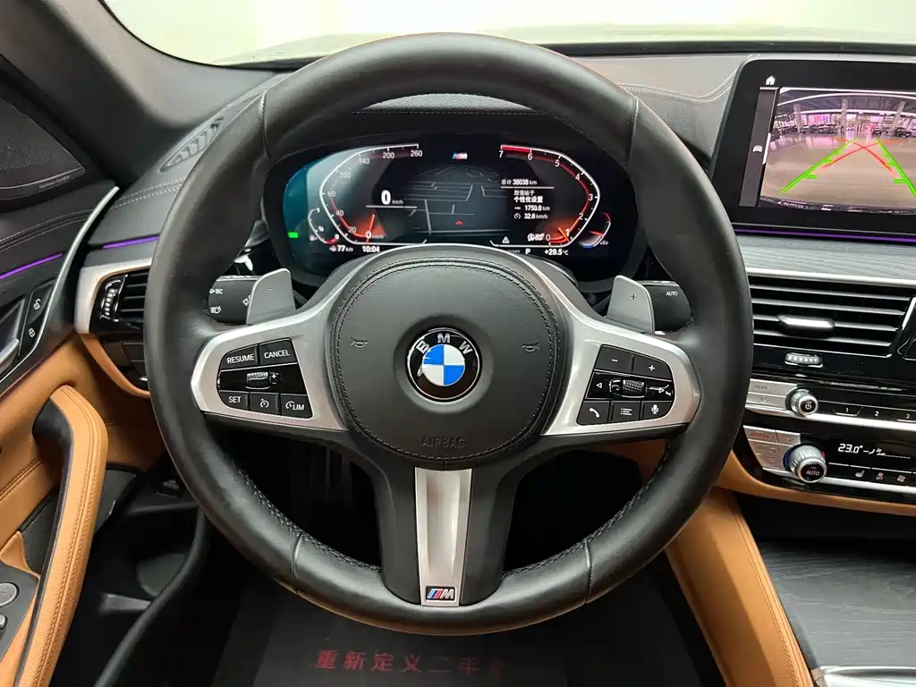 BMW 5 Series — миниатюра 14