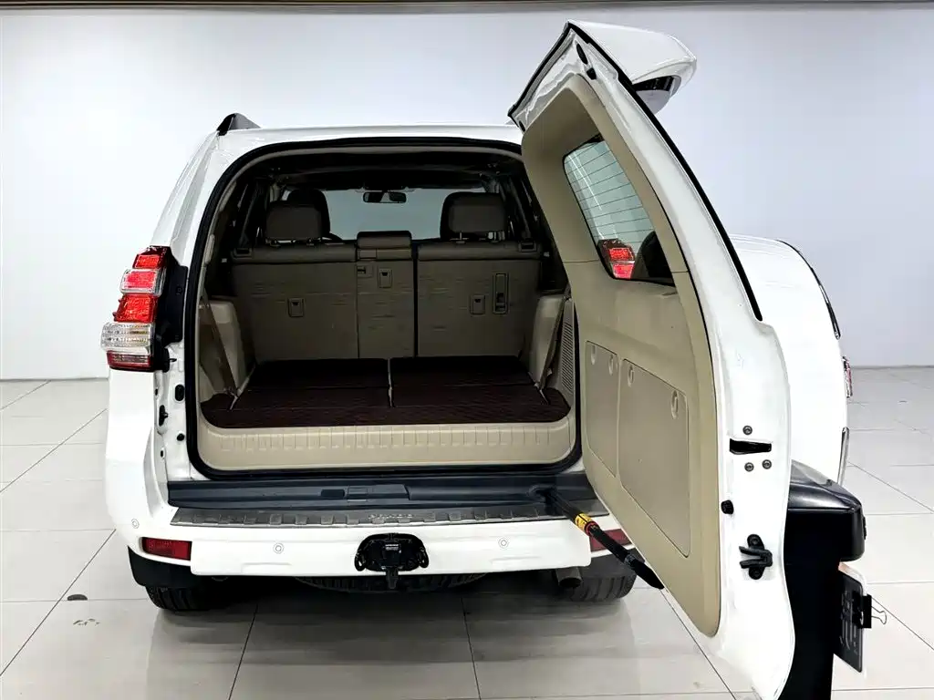 Toyota Land Cruiser Prado 2010 4.0L AT TX-L