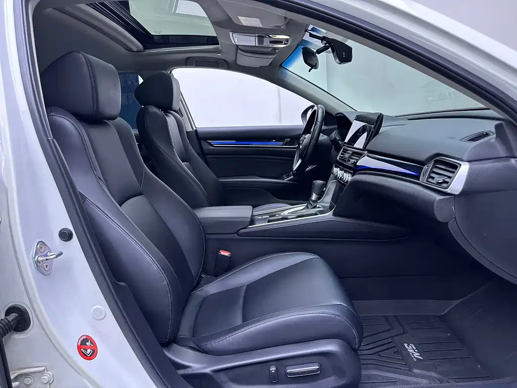 Honda Accord — миниатюра 12
