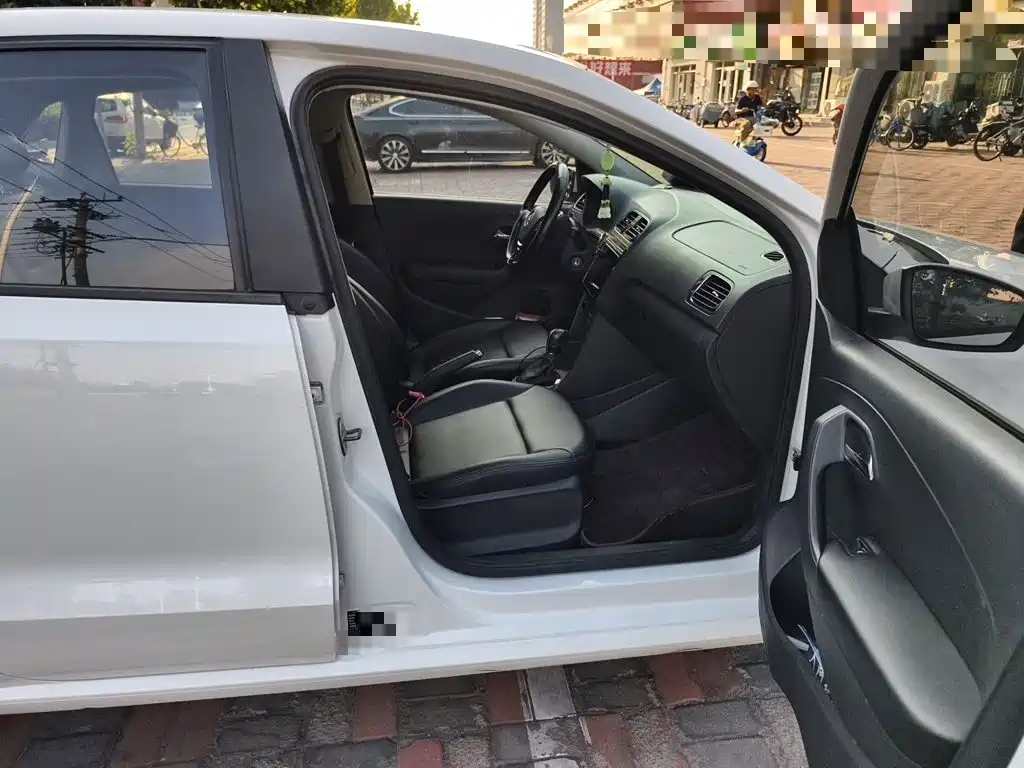 Volkswagen Polo — миниатюра 19