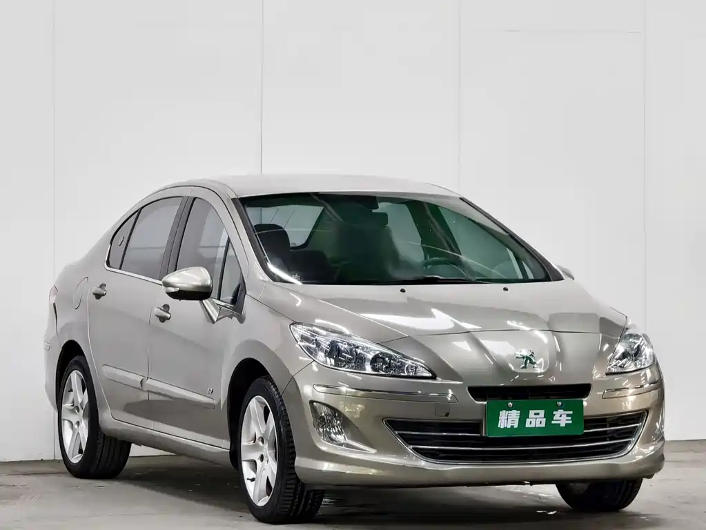 Peugeot 408 2013 1.6L MT Comfort
