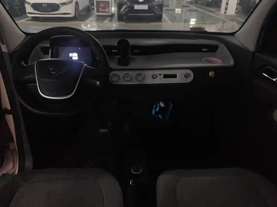 Wuling MINIEV — миниатюра 12