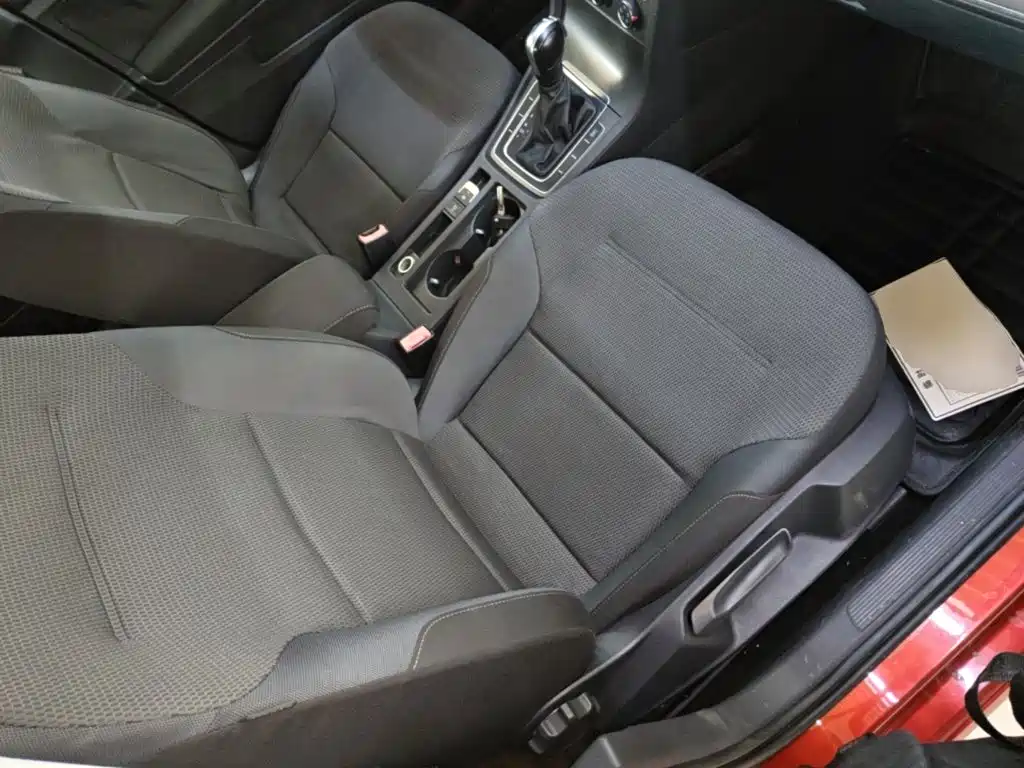 Volkswagen Golf — миниатюра 25