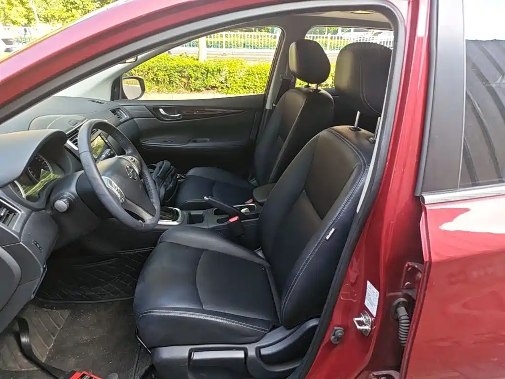 Nissan Tiida — миниатюра 15
