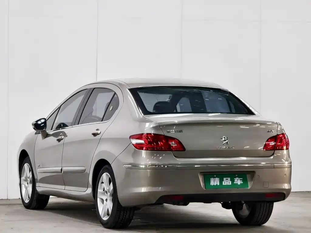 Peugeot 408 2013 1.6L MT Comfort