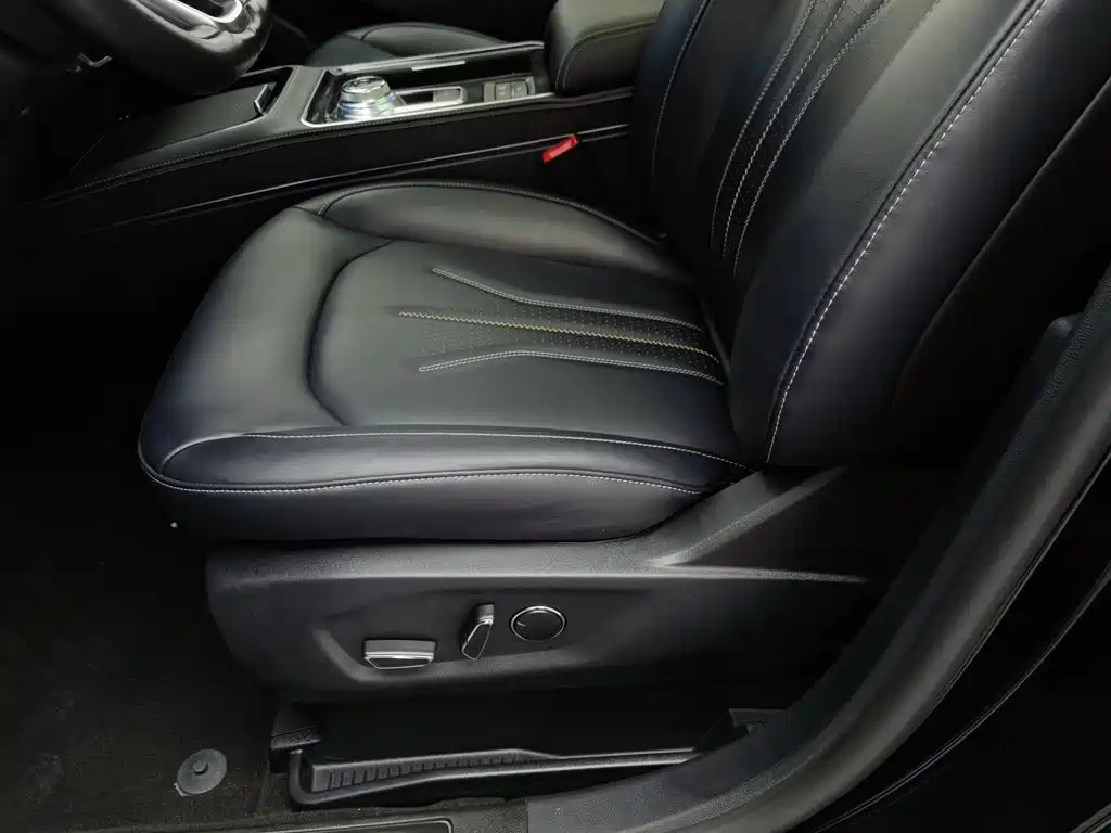 Ford Edge — миниатюра 20