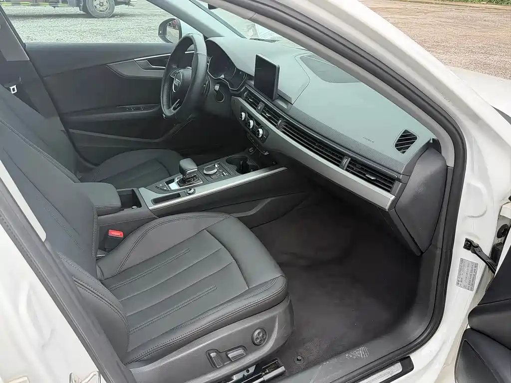 Audi A4L — миниатюра 7