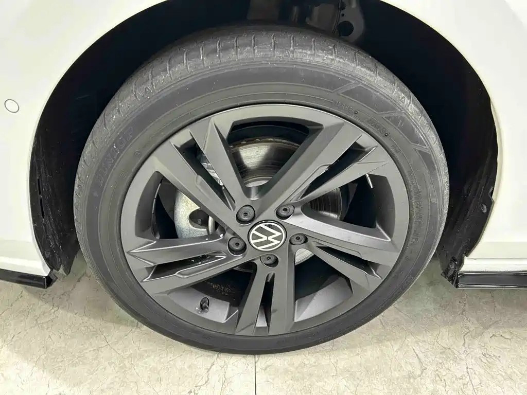Volkswagen Golf — миниатюра 25