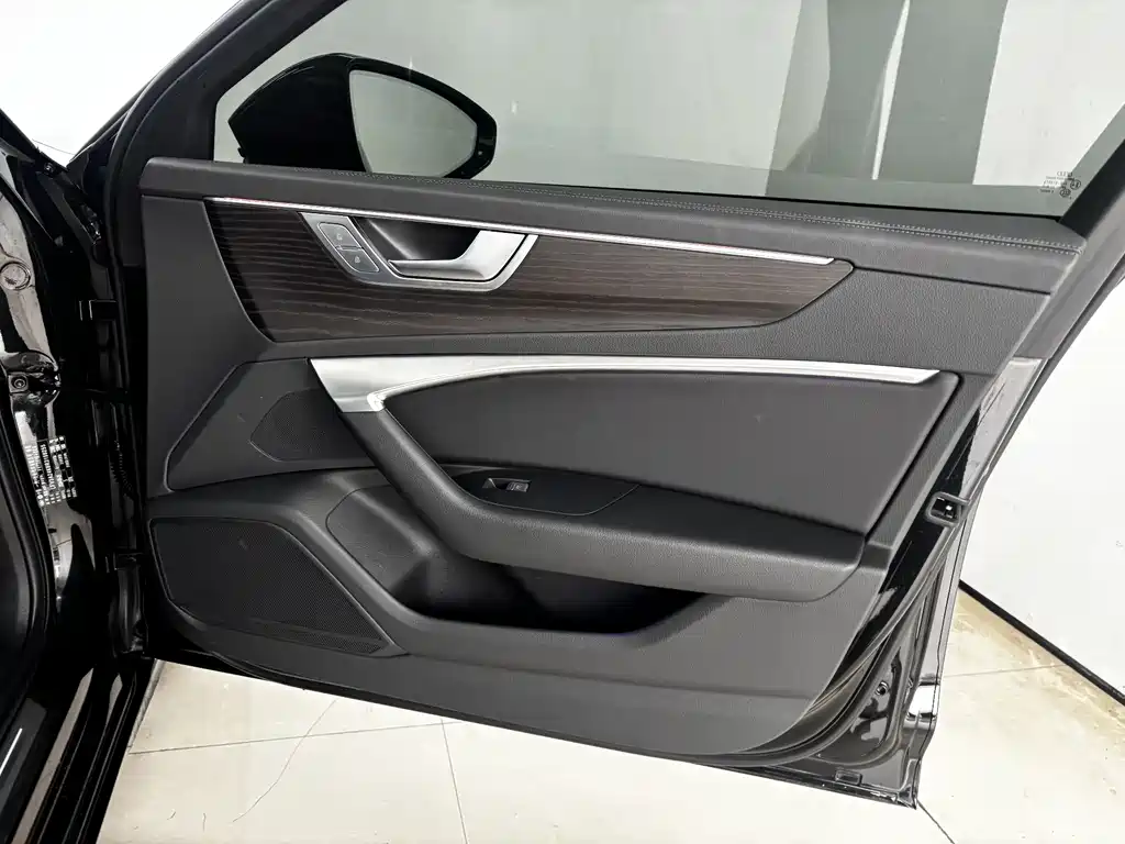Audi A6L — миниатюра 22