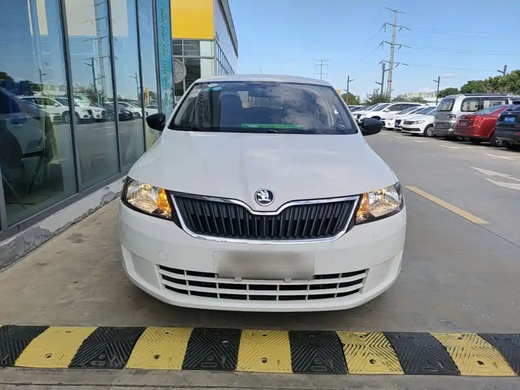 Skoda Rapid — миниатюра 3