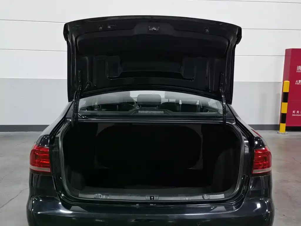 Volkswagen Lavida — миниатюра 16
