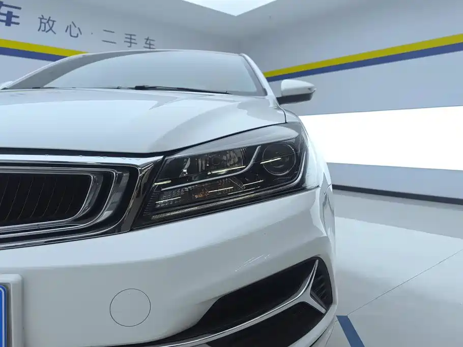 Geely Emgrand — миниатюра 5