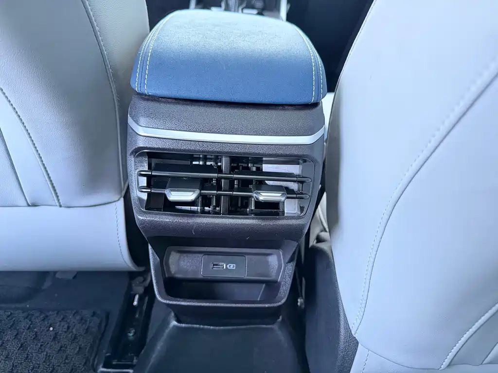 GEELY AUTOMOBILE EMGRAND