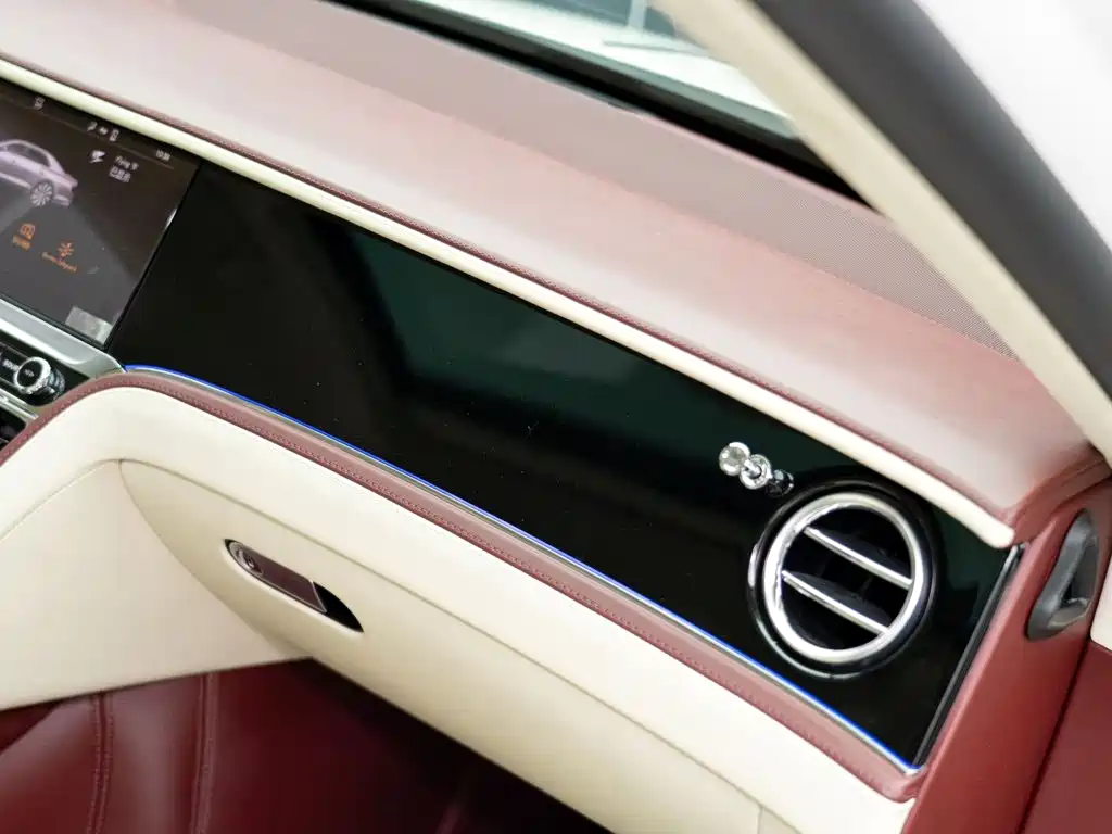 Bentley Flying Spur — миниатюра 20