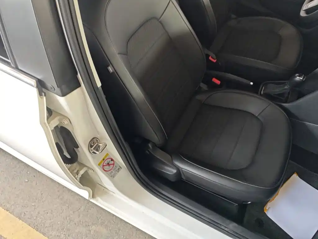 Skoda Rapid Spaceback — миниатюра 25