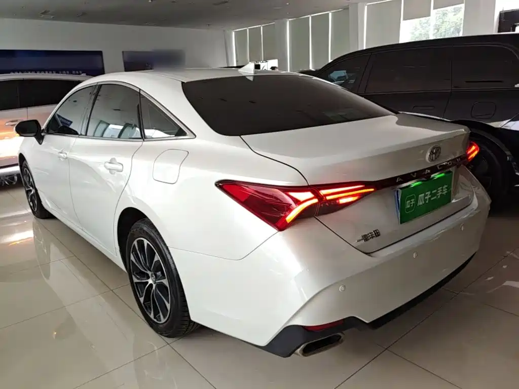 Toyota Avalon — миниатюра 5