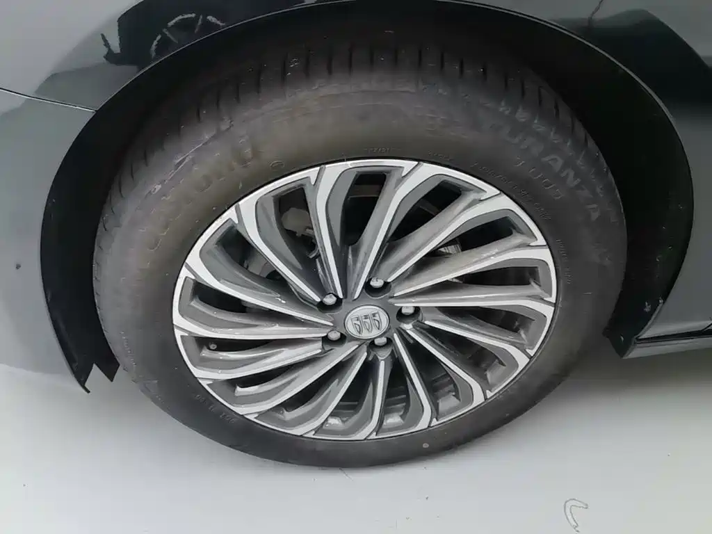 Buick LaCrosse — миниатюра 23