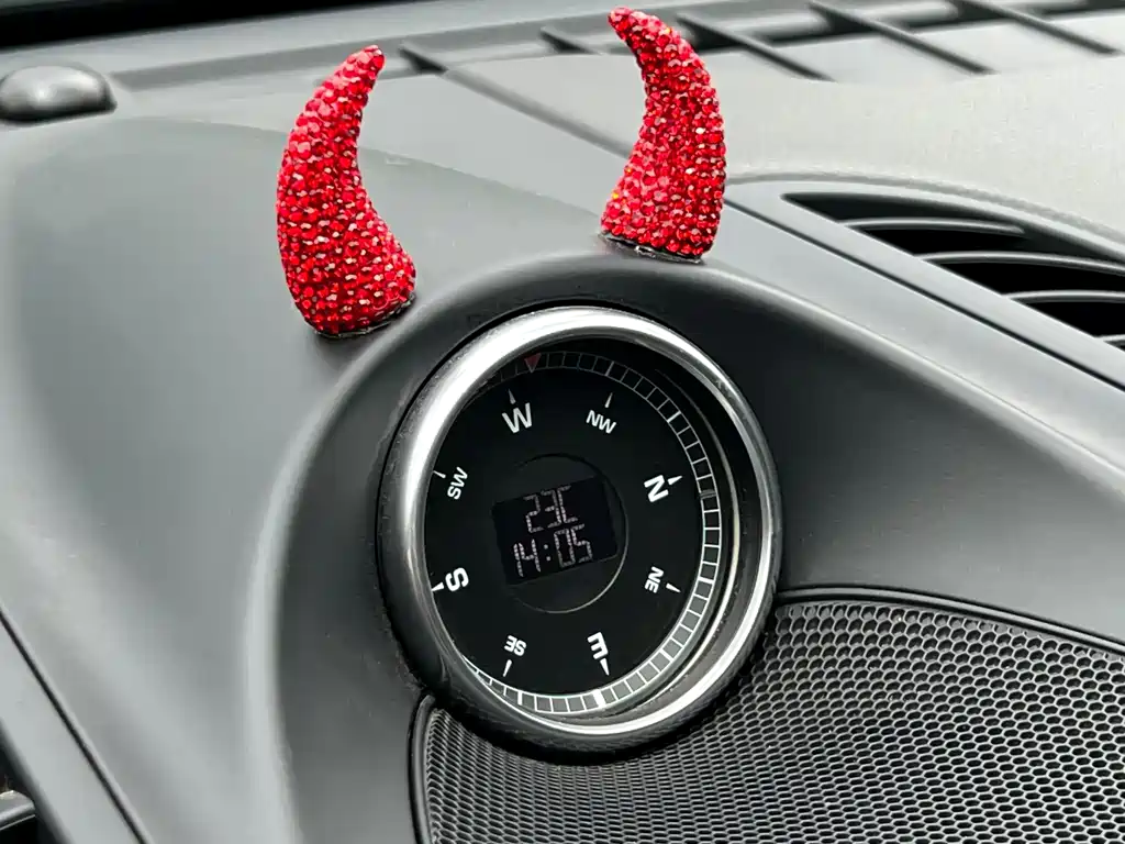 Porsche Cayenne — миниатюра 13