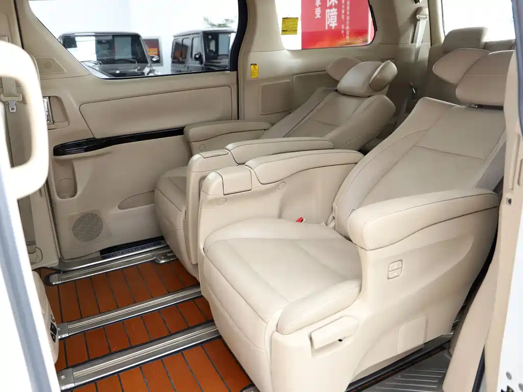 Toyota Alphard 2012 3.5L Luxury