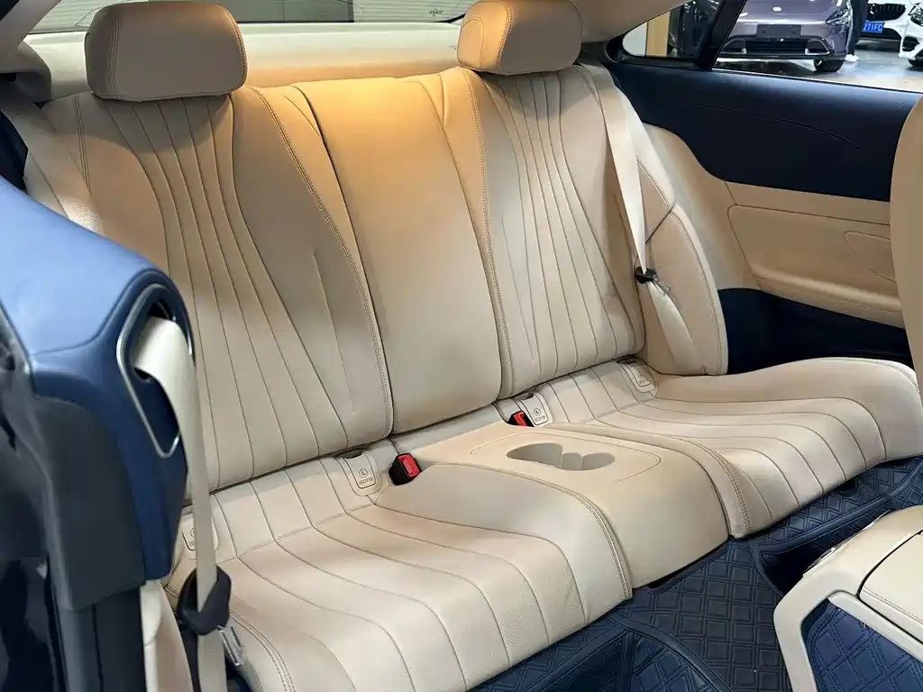Mercedes-Benz E-Class (Import) — миниатюра 4