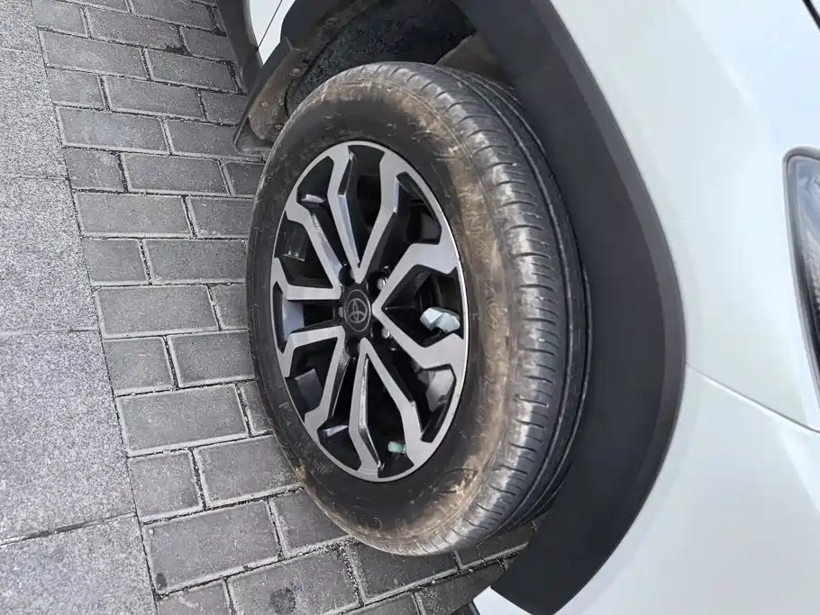Toyota Frontlander — миниатюра 6